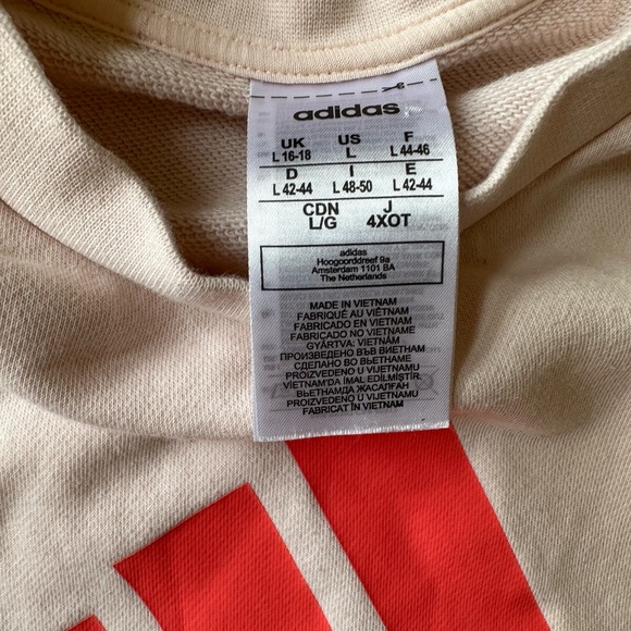 🌼 3/15 Adidas crew neck - Picture 4 of 4